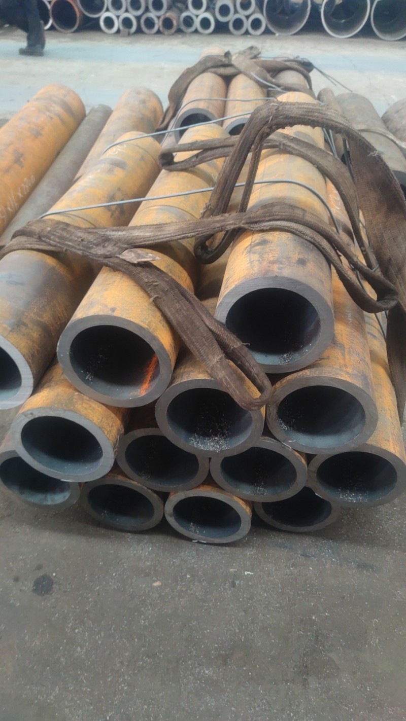 林西林西林西15CrMoG无缝钢管切割